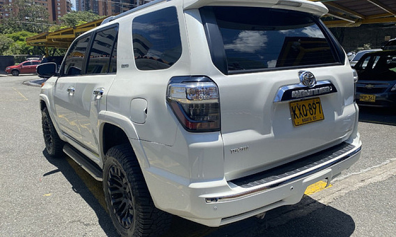Toyota 4Runner 4.0 L...