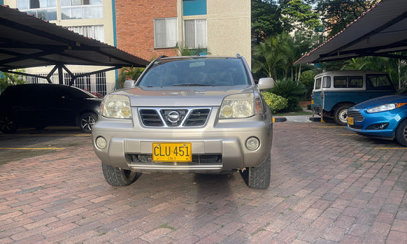 Nissan X-Trail 2.5 X...