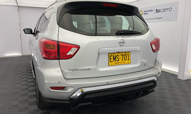 Nissan Pathfinder 3....