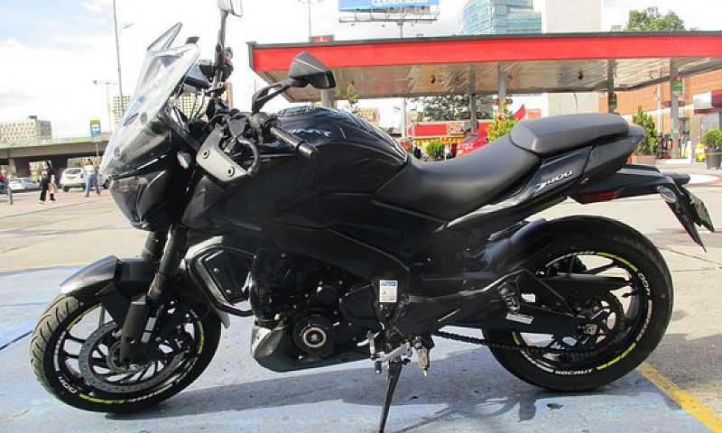 Moto Bajaj Dominar D...