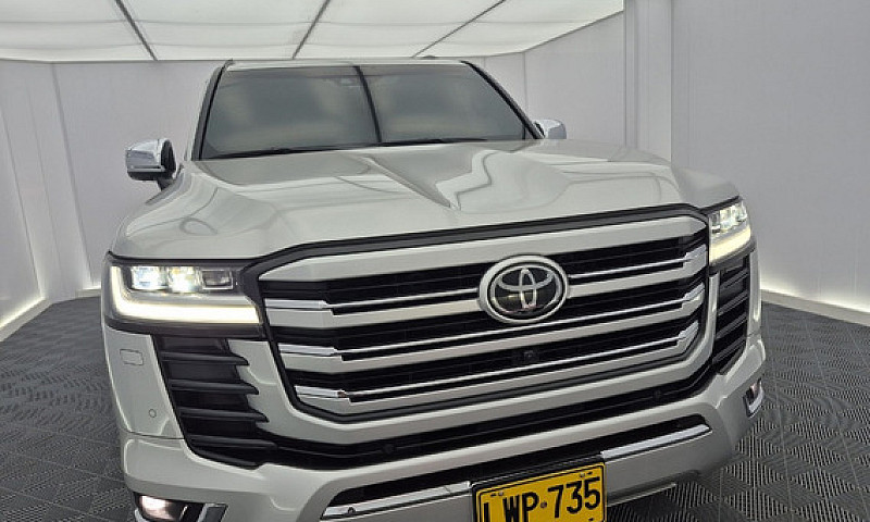 Toyota  Land  Cruise...
