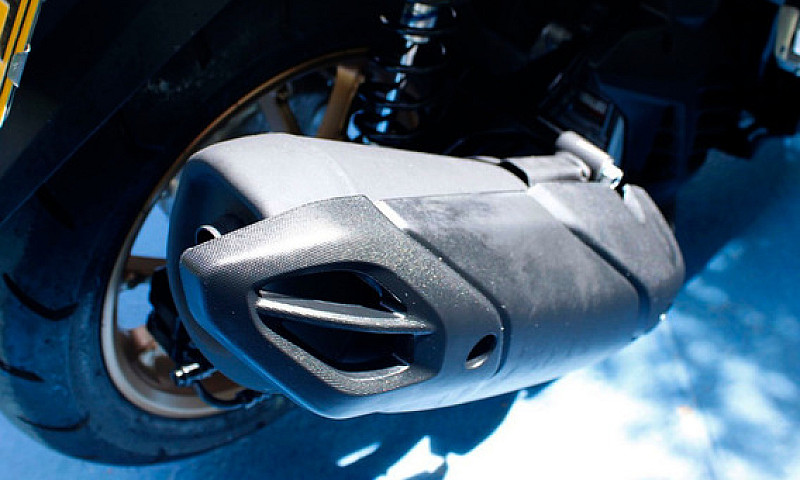 Yamaha N-Max Conect ...