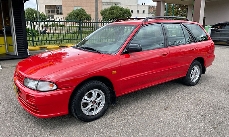 Mitsubishi Lancer 1....