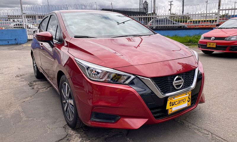 Nissan Versa 1.6 Adv...