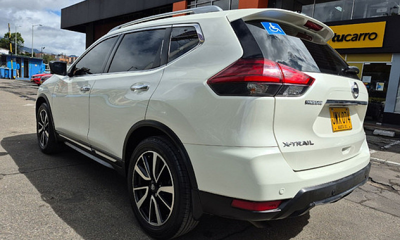 Nissan X-Trail 2.5 E...