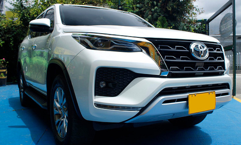 Toyota Fortuner 2.7 ...
