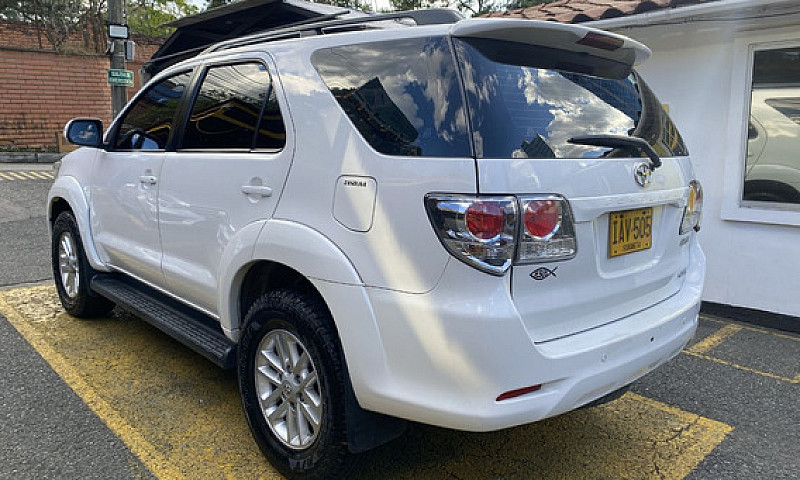 Toyota Fortuner 2.7 ...