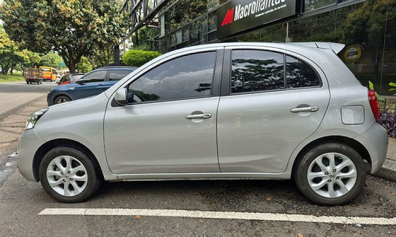 Nissan March 1.6 Sen...
