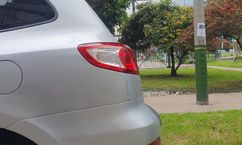 Hyundai Santa Fe 2.7...