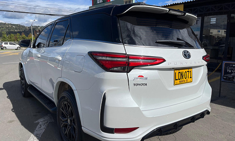 Toyota Fortuner Grs ...