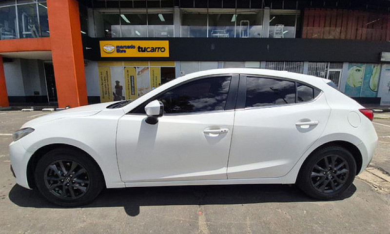 Mazda 3 2.0 Touring ...