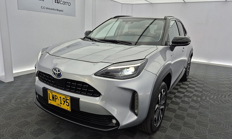 Toyota Yaris Cross 1...