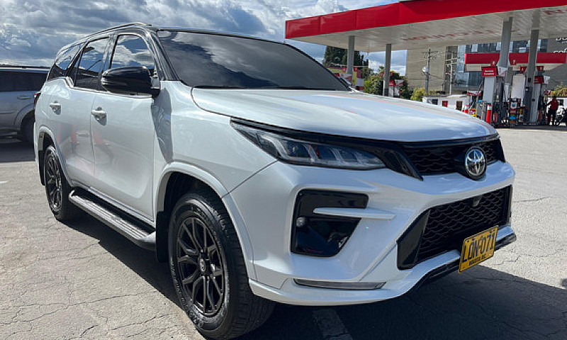 Toyota Fortuner Grs ...