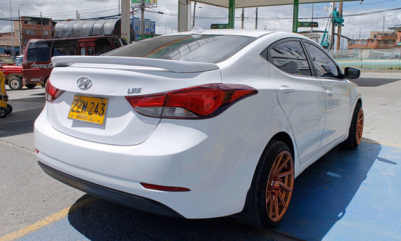 Hyundai Elantra 1.8 ...