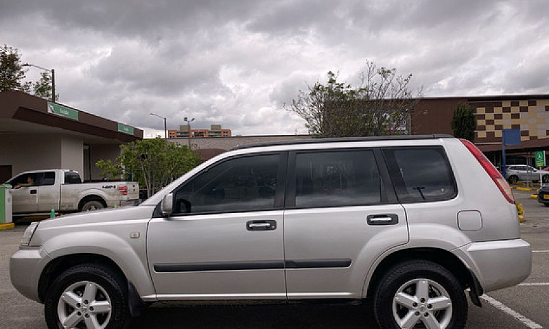 Nissan X-Trail 2.5 S...