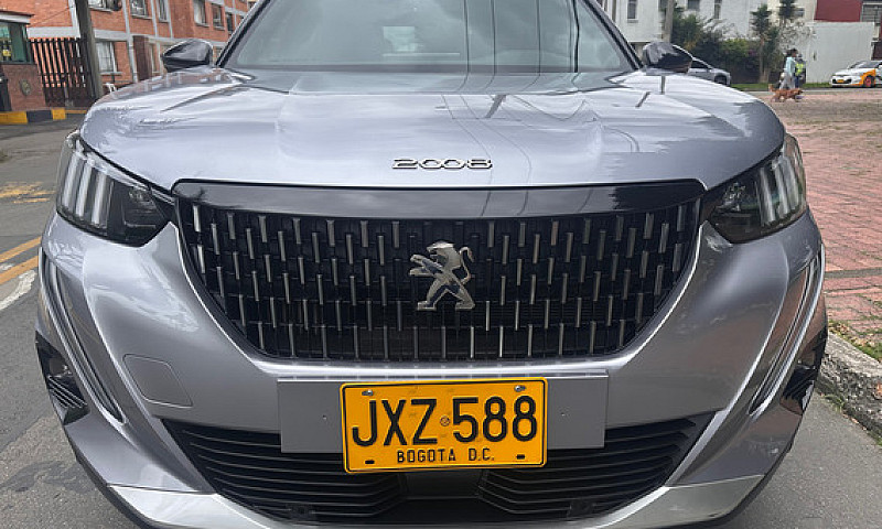 Peugeot 2008 1.2 Gt...