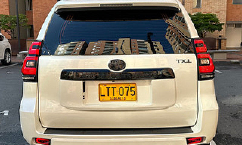 Toyota Prado 2.7 Dié...