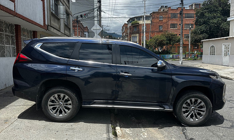 Mitsubishi Montero S...