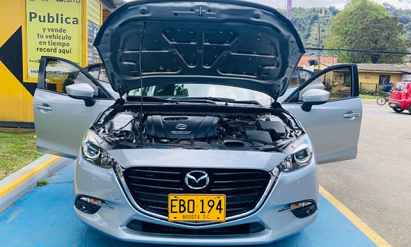Mazda 3 2.0 Touring...