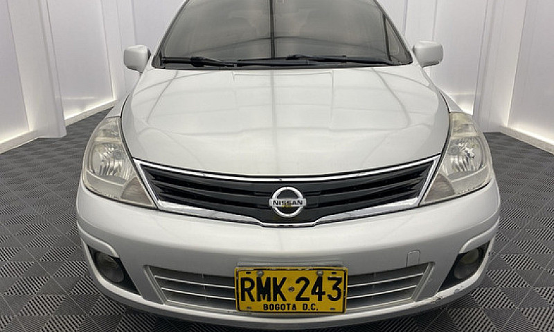 Nissan Tiida 1.8 Pre...