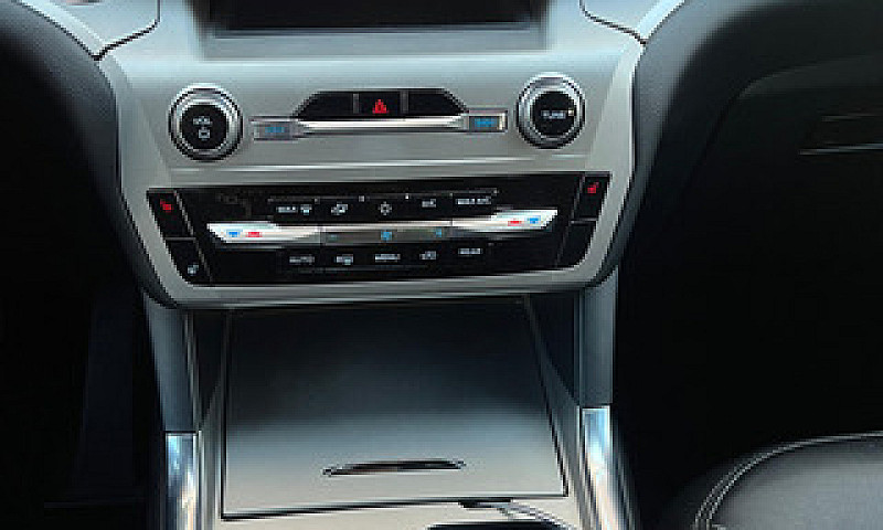 Ford Explorer 2.3L E...