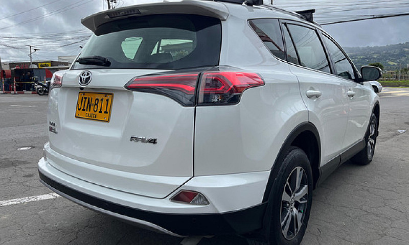 Toyota Rav4 2.0Cc At...