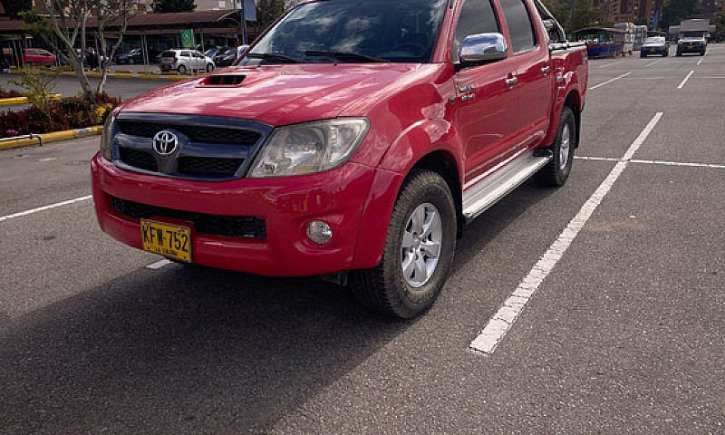 Toyota Hilux 3.0 Srv...