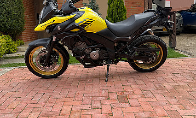 Moto Vstrom 650 Xt M...