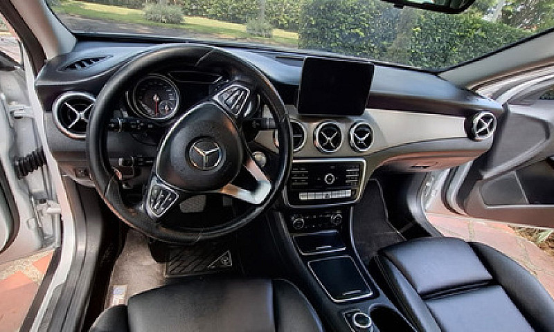 Mercedes-Benz Clase ...