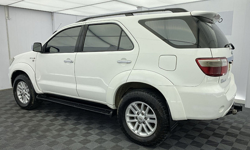 Toyota Fortuner 3.0 ...