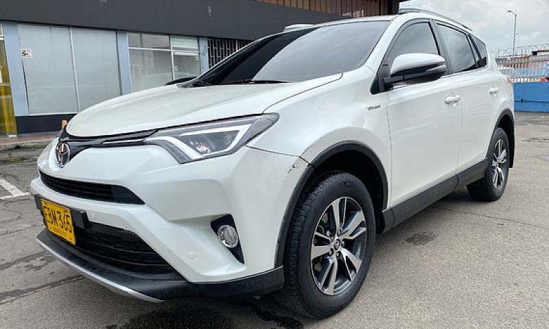 Toyota Rav4 2.0 Stre...
