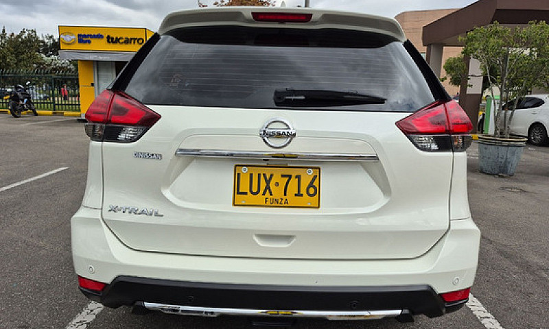 Nissan X-Trail 2.5 T...