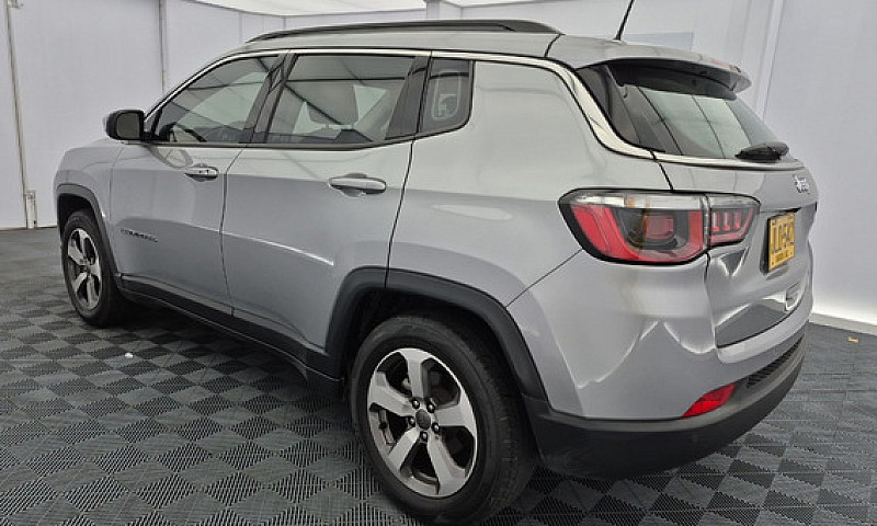 Jeep Compass 2.4 4X2...