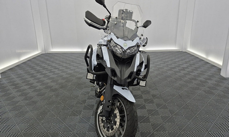 Benelli Trk 502...