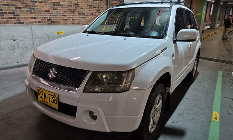 Suzuki Grand Vitara ...