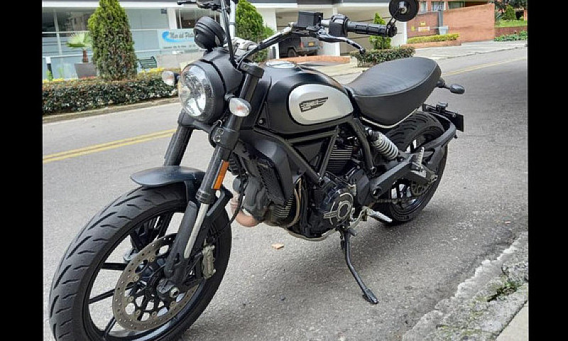 Ducati Scrambler 800...