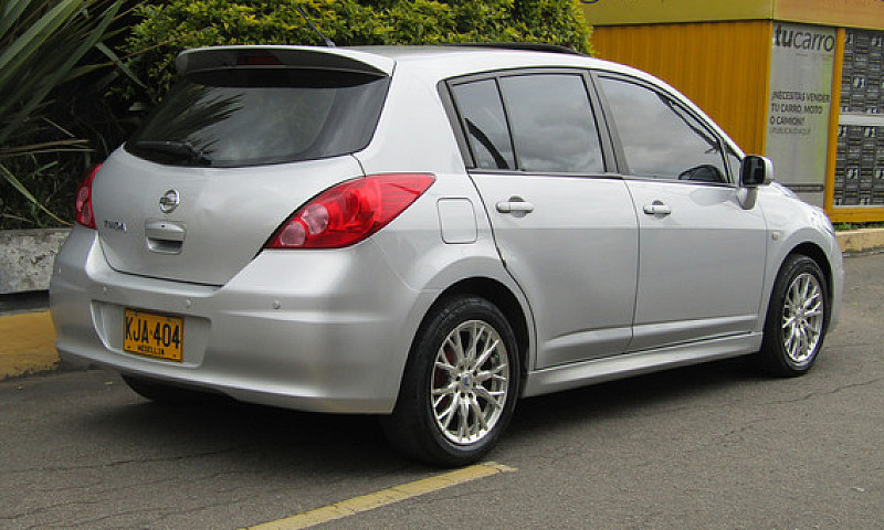 Nissan Tiida Hb 1.8 ...
