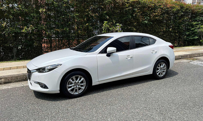 Mazda 3 Touring...