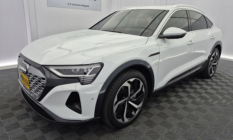 Audi Q8 E-Tron 0.0 Q...