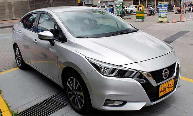 Nissan Versa 1.6 Sen...