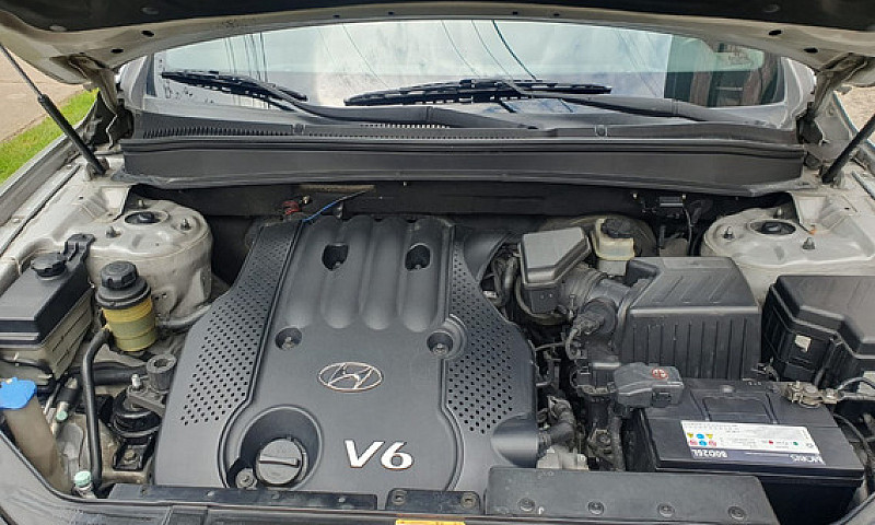 Hyundai Santa Fe 2.7...