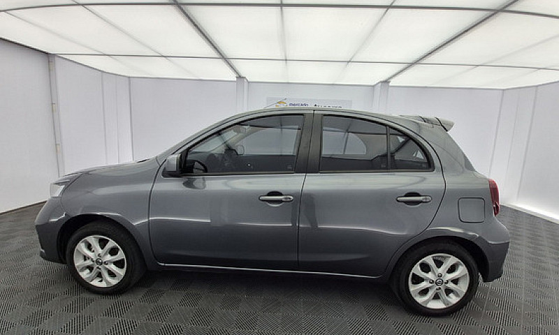 Nissan March 1.6 Adv...