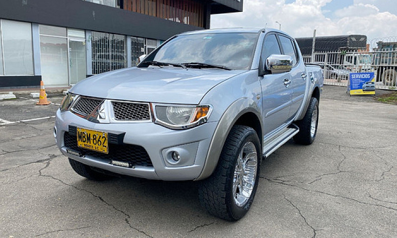 Mitsubishi L200  Spo...