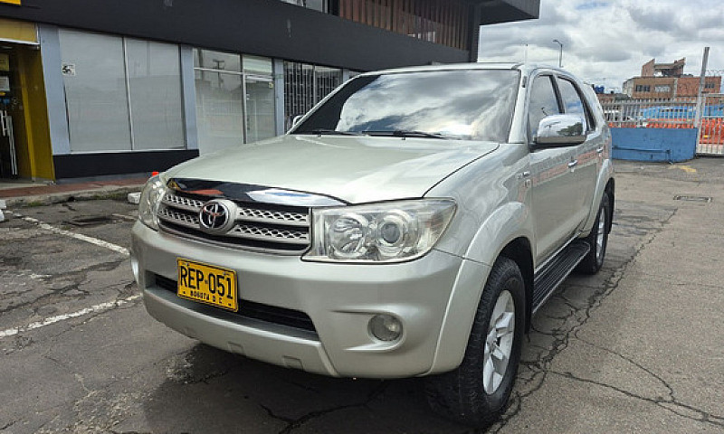 Toyota Fortuner 2.7 ...