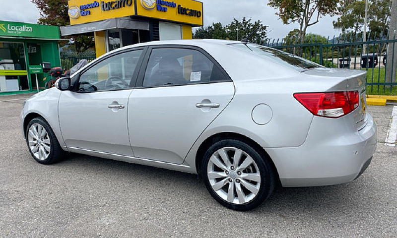 Kia Cerato Forte 1.6...