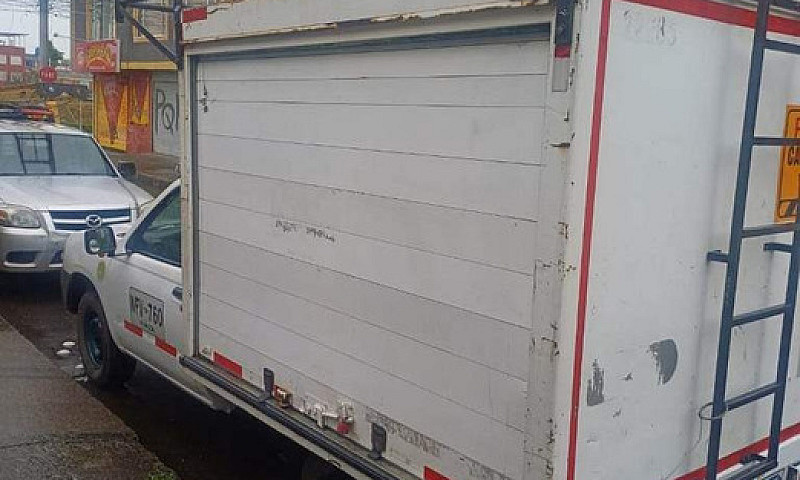 Furgon Nissan Np300 ...