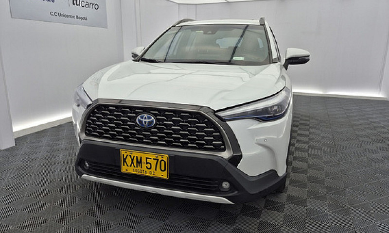 Toyota Corolla Cross...