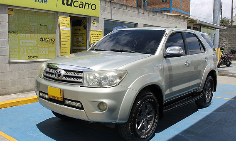 Toyota Fortuner 2.7 ...