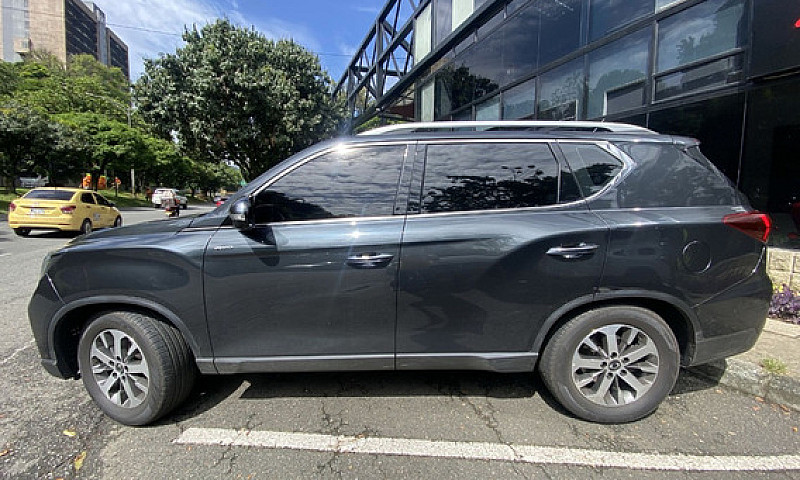 Ssangyong Rexton 2.2...