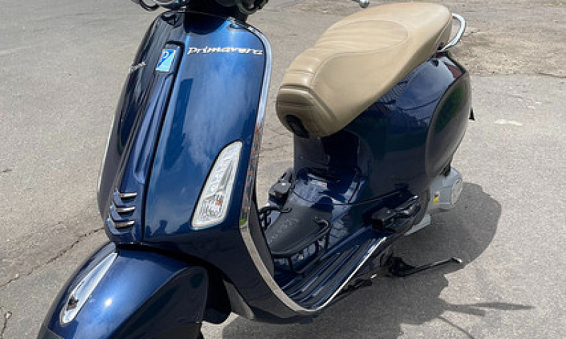 Vespa Primavera 150C...